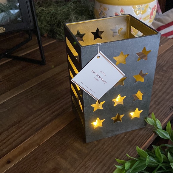 Pottery Barn Galvanized Outdoor Stars and Stripes Luminary - Picture 6 of 16